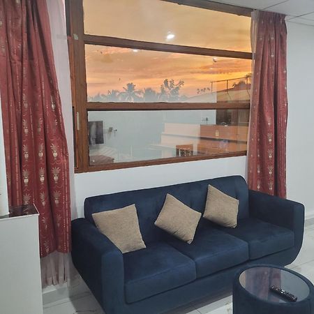 Oasis Homestay Kochi Buitenkant foto