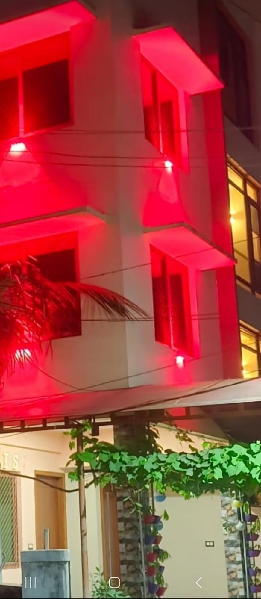Oasis Homestay Kochi Buitenkant foto